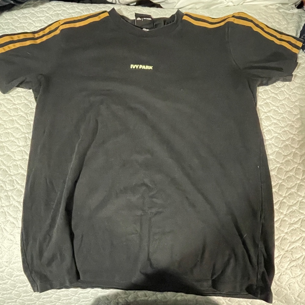 Black Adidas x IVY PARK tee like new